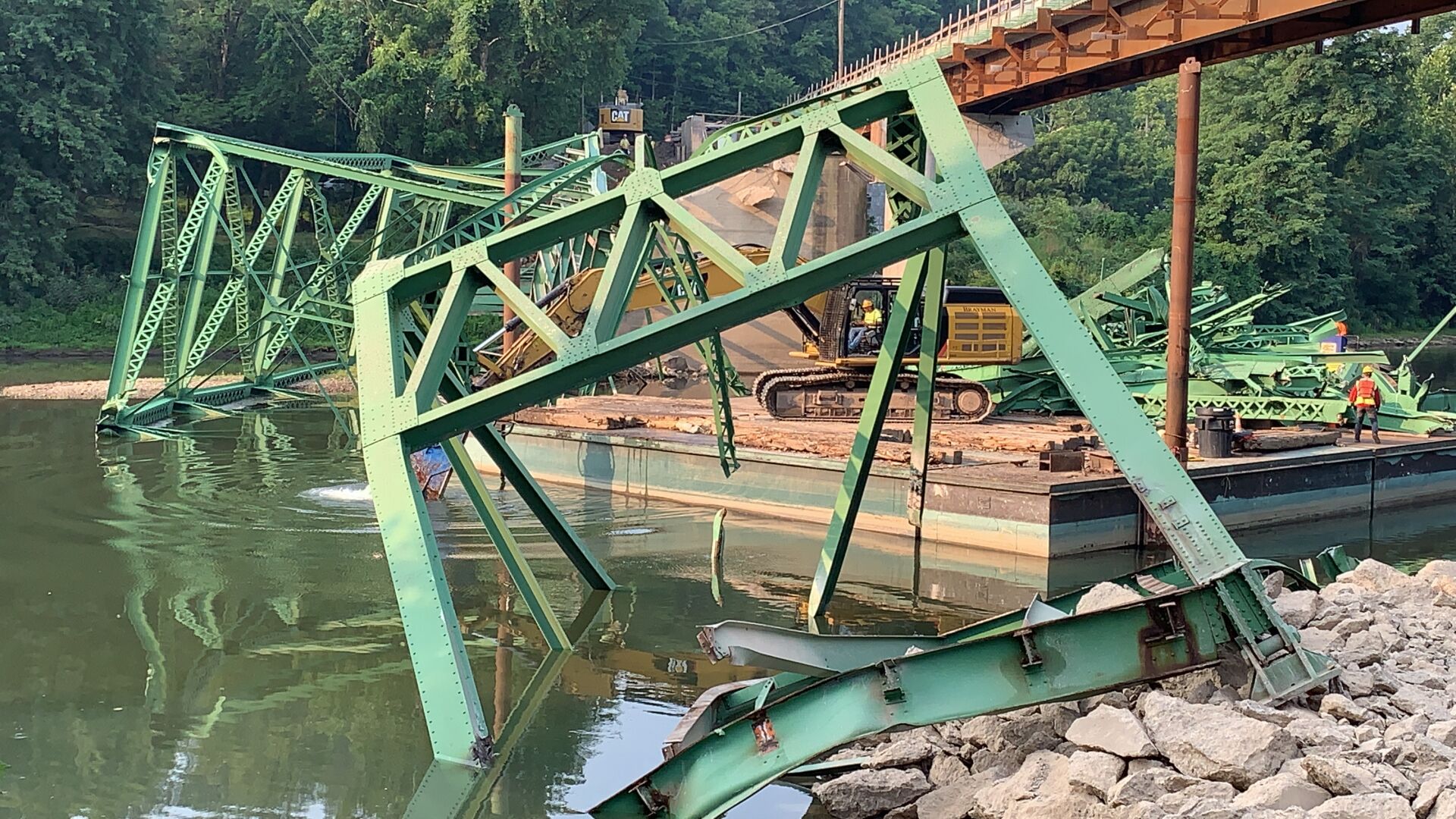 Hampshire bridge demolished